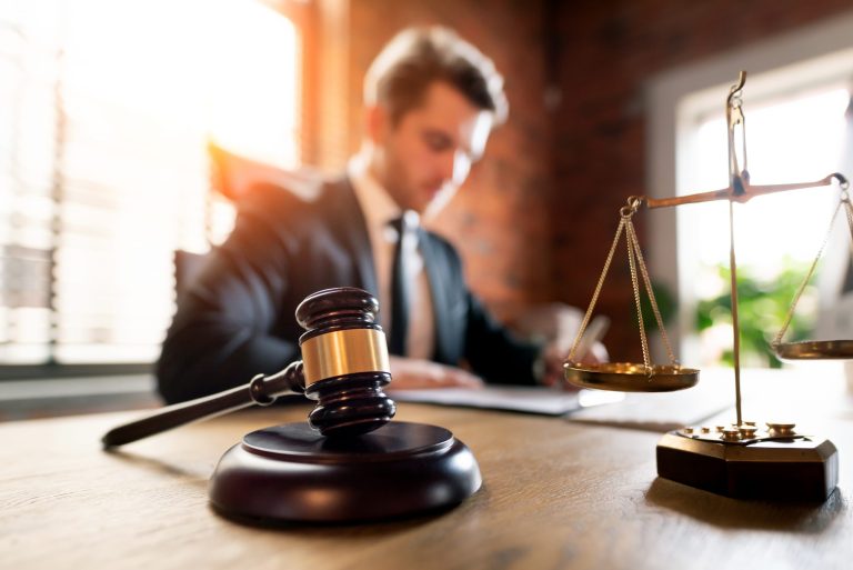 Some Reasons to Hire a Criminal Defense Lawyer- Finding the Best Solution 